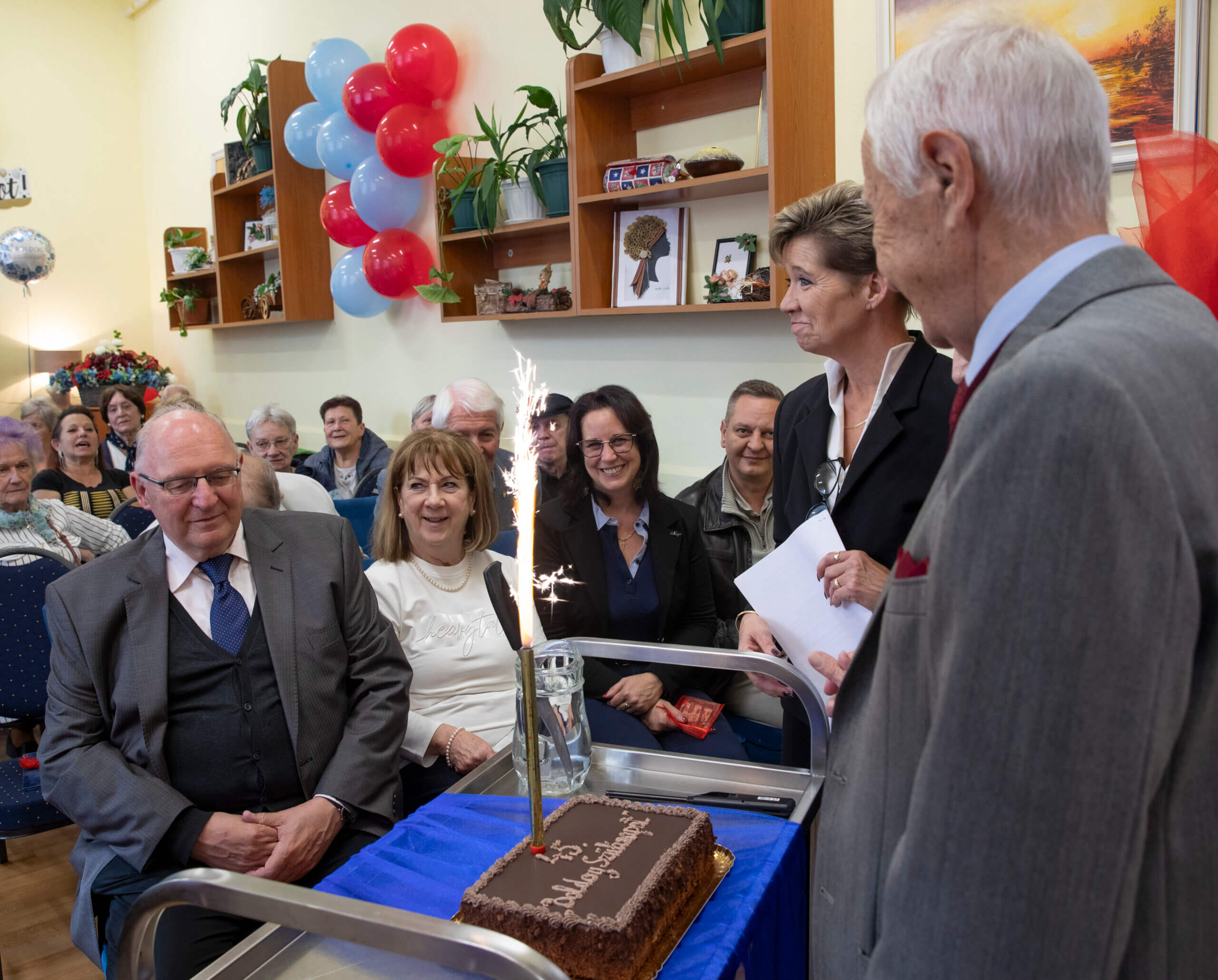 Reménysugár idősek Klubja születésnapi ünnepség