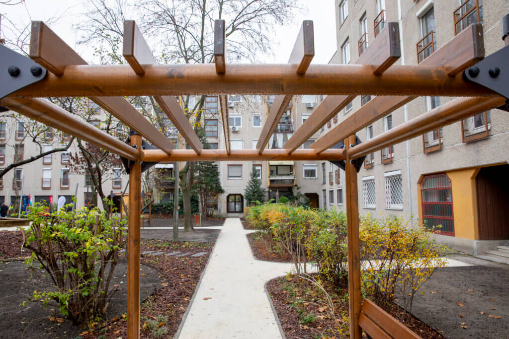 Ördögmalom utca belső udvar