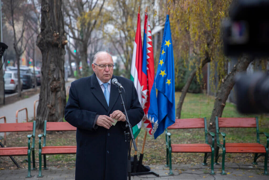 Dr. Tóth József polgármester