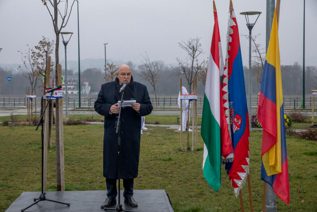 Dr. Tóth József ünnepi beszéde a szoboravatón