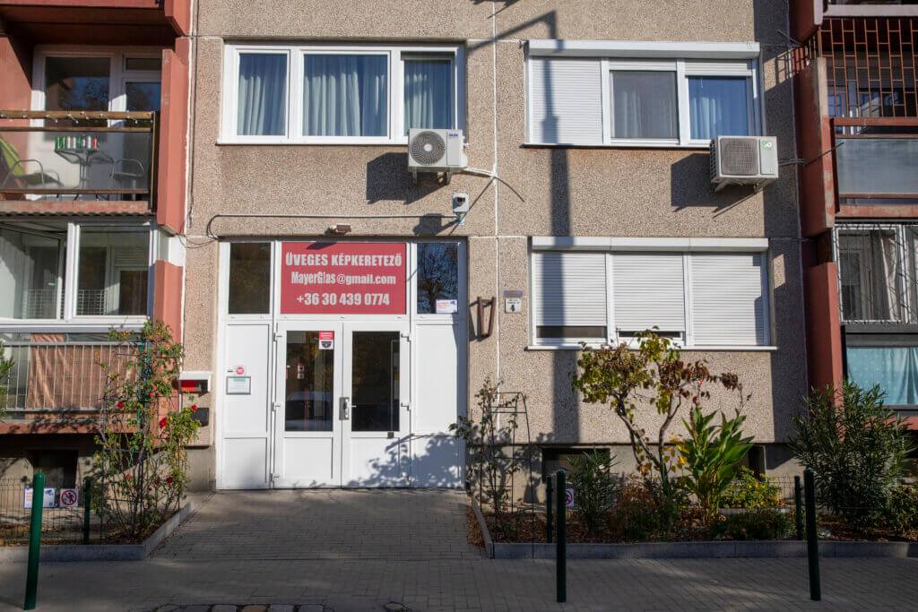 Térfigyelő kamera Szegedi út 2-4. számú házon